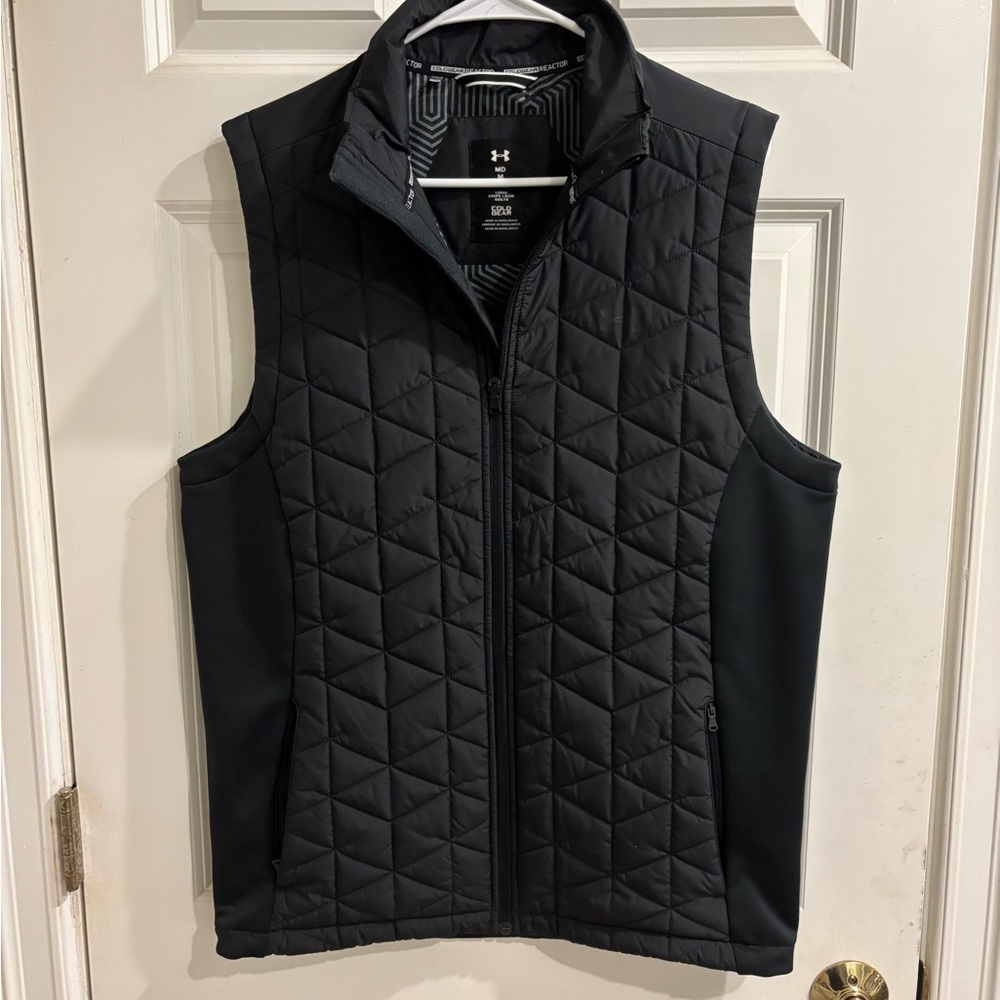 Under Armour Men's cold gear Quilted Black Vest